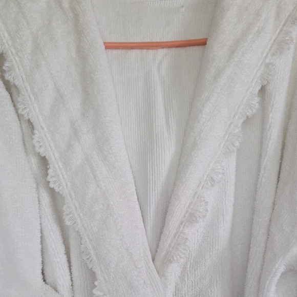 Classic White Hooded Terry Robe - Women’s Bathrobe - Picture 5 of 9